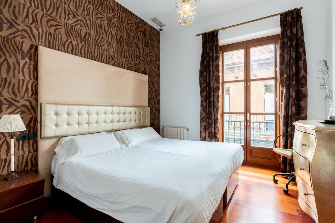 Cathedral Apartment, Upper Floor Apartment เซบีญา ภายนอก รูปภาพ