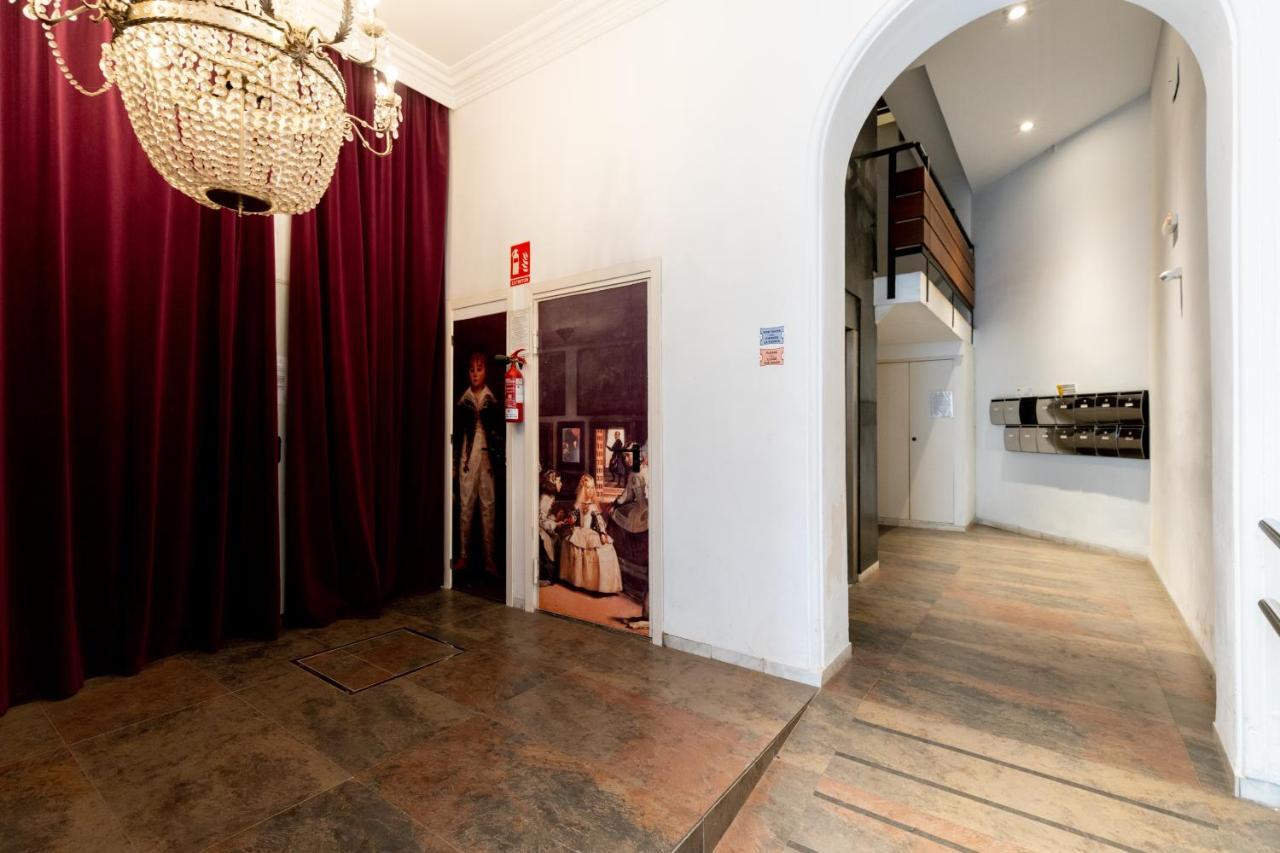 Cathedral Apartment, Upper Floor Apartment เซบีญา ภายนอก รูปภาพ
